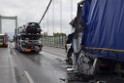 Schwerer LKW VU PKlemm A 4 Rich Olpe auf der Rodenkirchener Bruecke P089